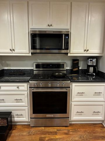 246 Debbie Lane, San Leon, TX 77539