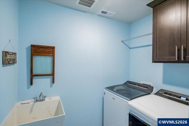 6222 NE Meander St, Albany, OR 97321