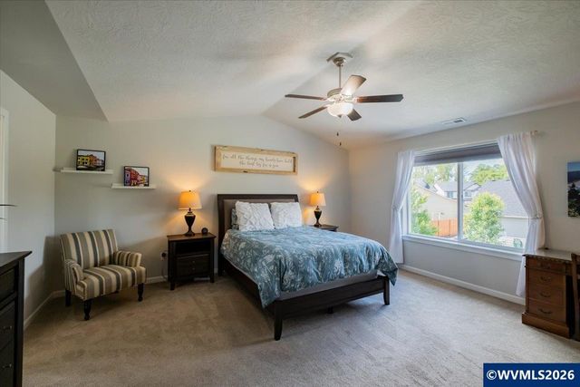 6222 NE Meander St, Albany, OR 97321