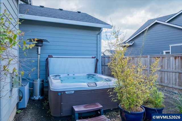 6222 NE Meander St, Albany, OR 97321