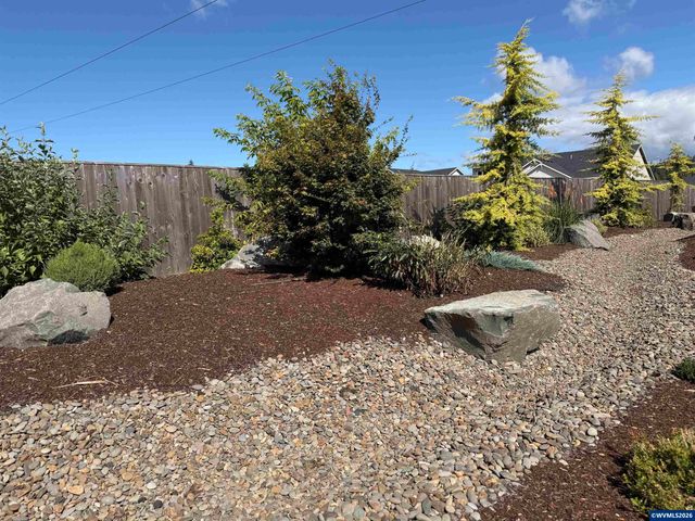 6222 NE Meander St, Albany, OR 97321