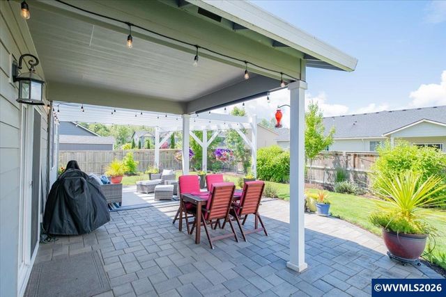 6222 NE Meander St, Albany, OR 97321
