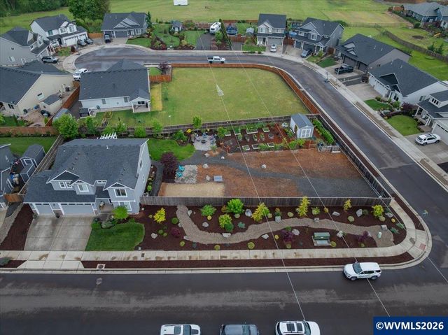 6222 NE Meander St, Albany, OR 97321