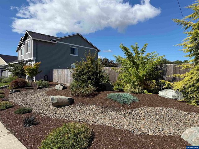 6222 NE Meander St, Albany, OR 97321