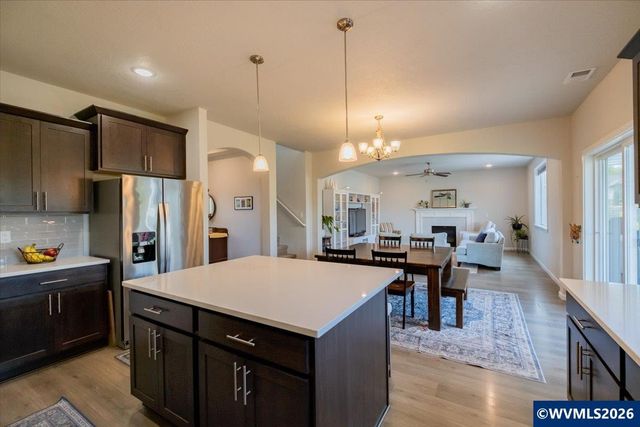 6222 NE Meander St, Albany, OR 97321