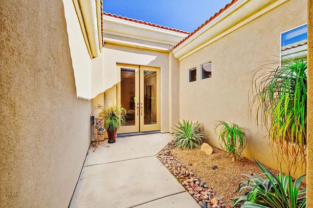 74 Rocio Court, Palm Desert, CA 92260