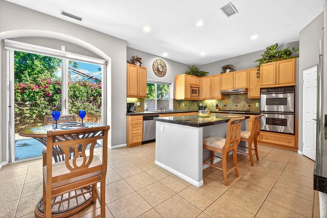 74 Rocio Court, Palm Desert, CA 92260