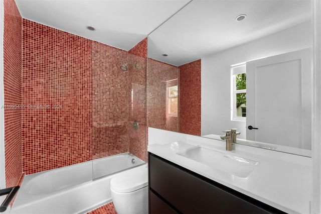 5812 Alton Road, Miami Beach, FL 33140
