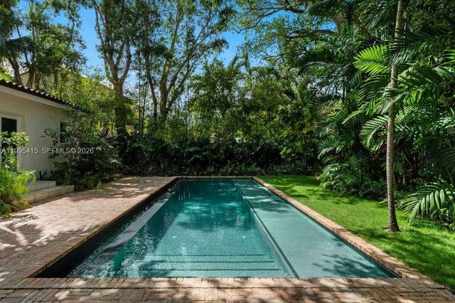 5812 Alton Road, Miami Beach, FL 33140