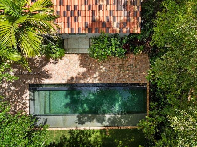 5812 Alton Road, Miami Beach, FL 33140