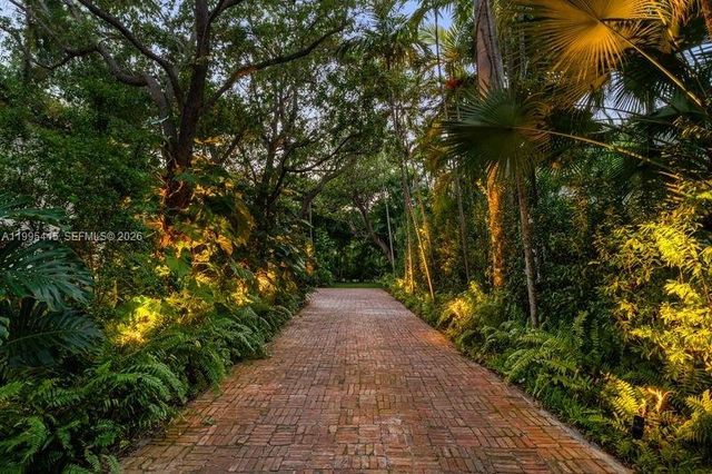 5812 Alton Road, Miami Beach, FL 33140