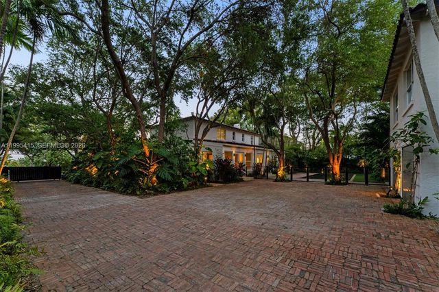 5812 Alton Road, Miami Beach, FL 33140