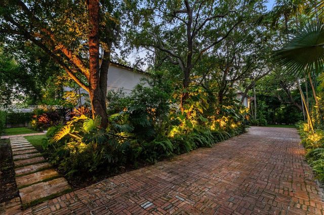 5812 Alton Road, Miami Beach, FL 33140