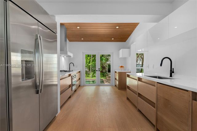 5812 Alton Road, Miami Beach, FL 33140