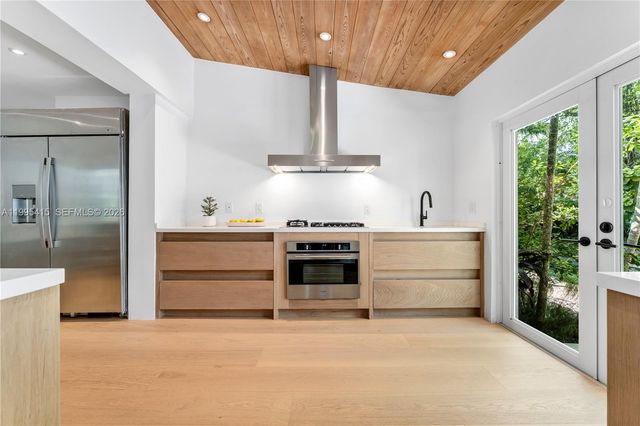 5812 Alton Road, Miami Beach, FL 33140