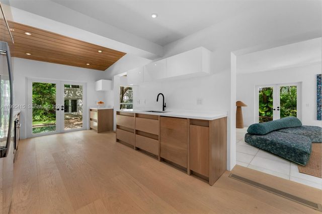 5812 Alton Road, Miami Beach, FL 33140
