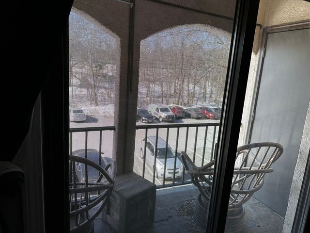 685 Oak St 13-9, Brockton, MA 02301