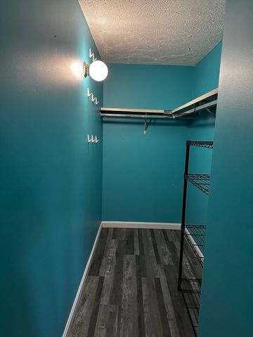 685 Oak St 13-9, Brockton, MA 02301