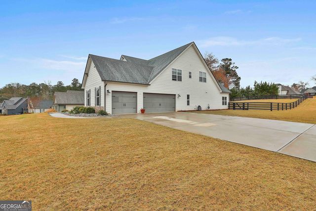 153 N Cove Drive, Newnan, GA 30263