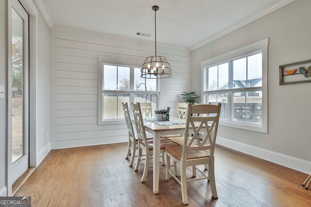 153 N Cove Drive, Newnan, GA 30263