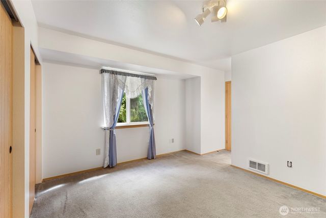 10615 135th Avenue NW, Gig Harbor, WA 98329