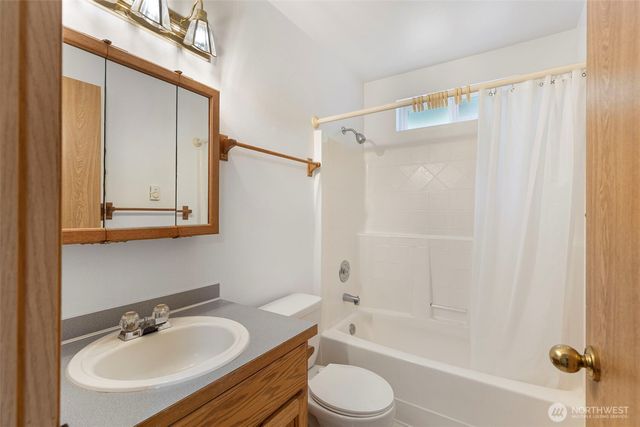 10615 135th Avenue NW, Gig Harbor, WA 98329