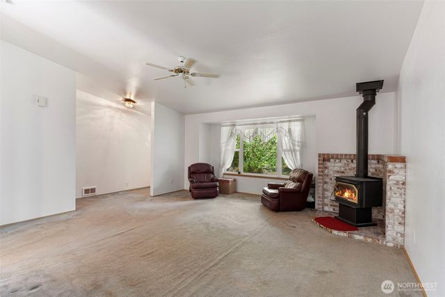 10615 135th Avenue NW, Gig Harbor, WA 98329
