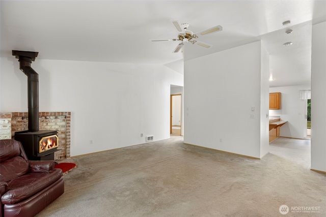 10615 135th Avenue NW, Gig Harbor, WA 98329