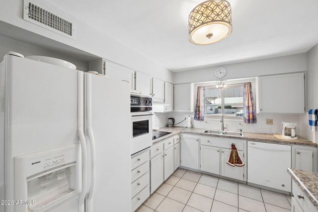 10032 W TARRYTOWN Avenue, Sun City, AZ 85351