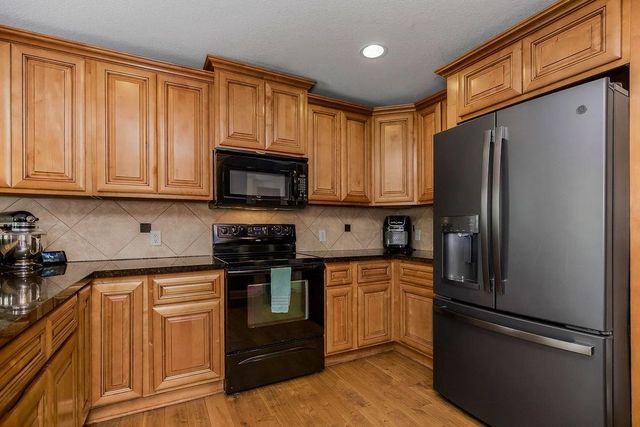 3211 N 123RD Terrace, Kansas City, KS 66109