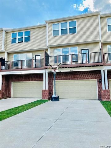 44563 Gwinnett Loop, Novi, MI 48377