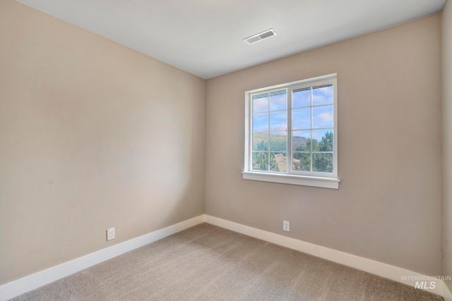 726 Falls View Dr, Twin Falls, ID 83301