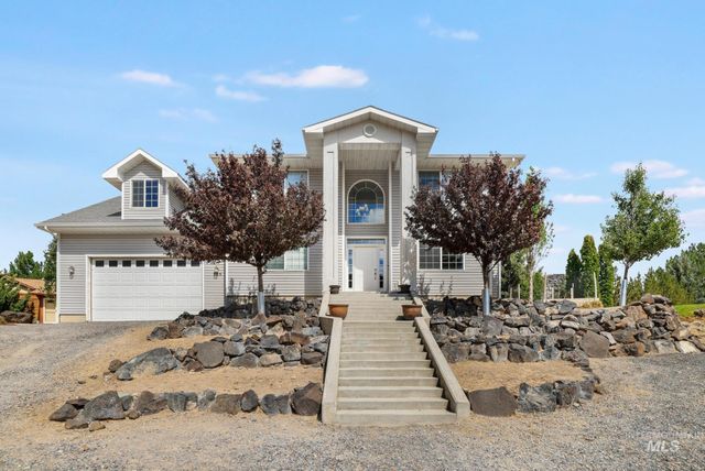 726 Falls View Dr, Twin Falls, ID 83301
