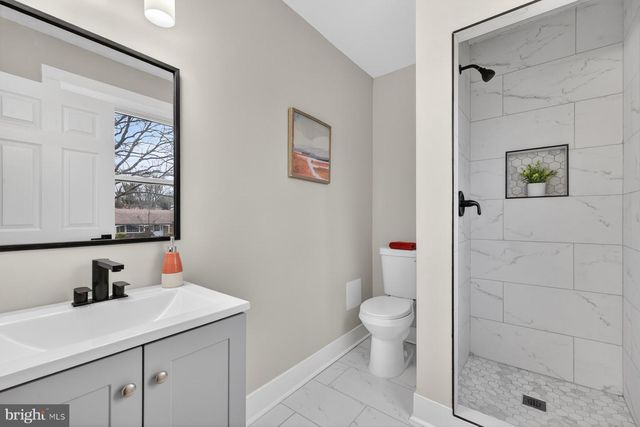 6118 HELLEN LEE DR, Clinton, MD 20735