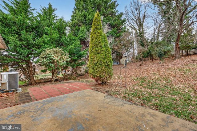 6118 HELLEN LEE DR, Clinton, MD 20735