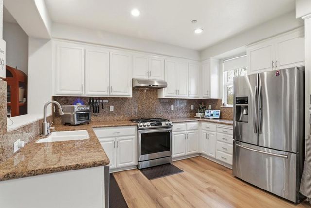 70 Towne Circle, Mountain View, CA 94040