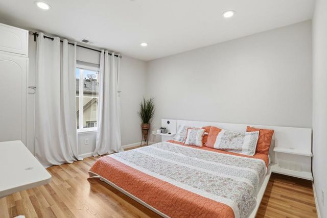 70 Towne Circle, Mountain View, CA 94040