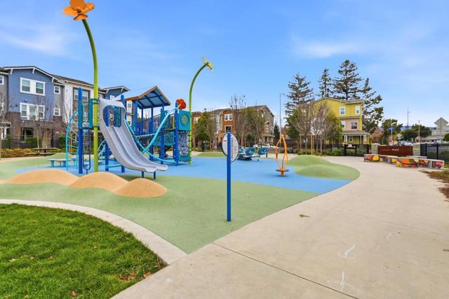 70 Towne Circle, Mountain View, CA 94040