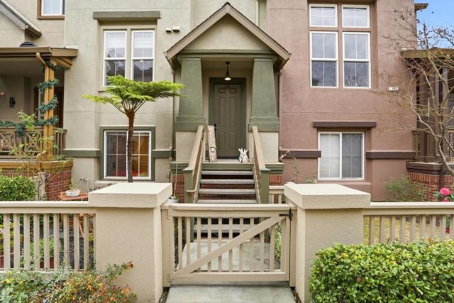 70 Towne Circle, Mountain View, CA 94040