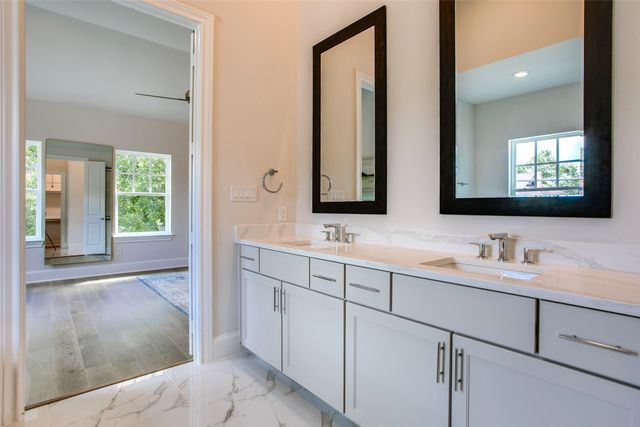 1408 N Avenue, Plano, TX 75074