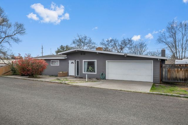 730 SE Turner Street, Madras, OR 97741