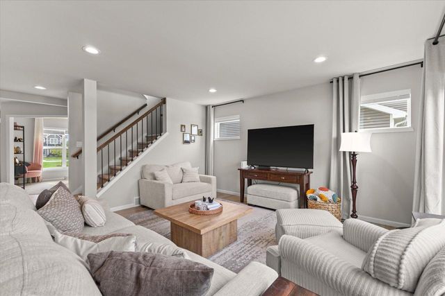 814 Burr Oak COURT, Oconomowoc, WI 53066
