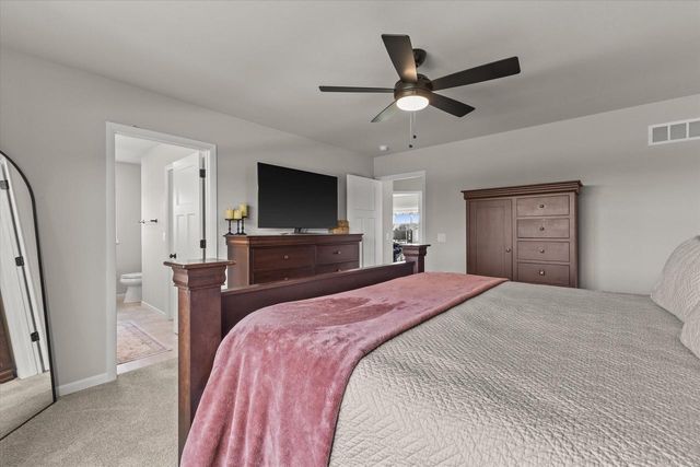814 Burr Oak COURT, Oconomowoc, WI 53066