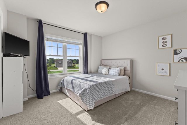 814 Burr Oak COURT, Oconomowoc, WI 53066