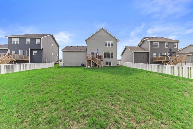 814 Burr Oak COURT, Oconomowoc, WI 53066