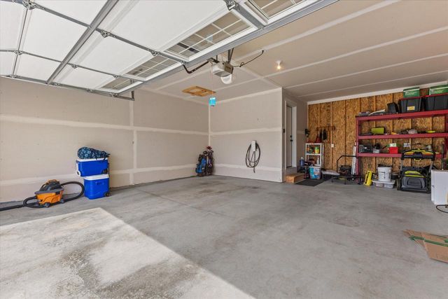 814 Burr Oak COURT, Oconomowoc, WI 53066