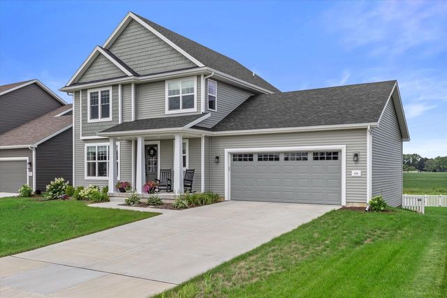 814 Burr Oak COURT, Oconomowoc, WI 53066
