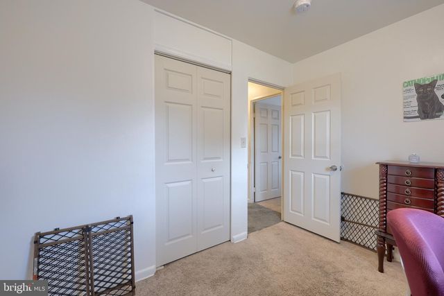 1004 SCENERY DR, Harrisburg, PA 17109