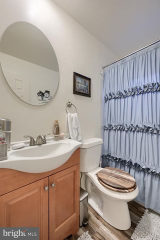 1004 SCENERY DR, Harrisburg, PA 17109