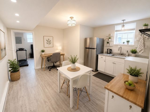4A Bryon Road 4A, Newton, MA 02467